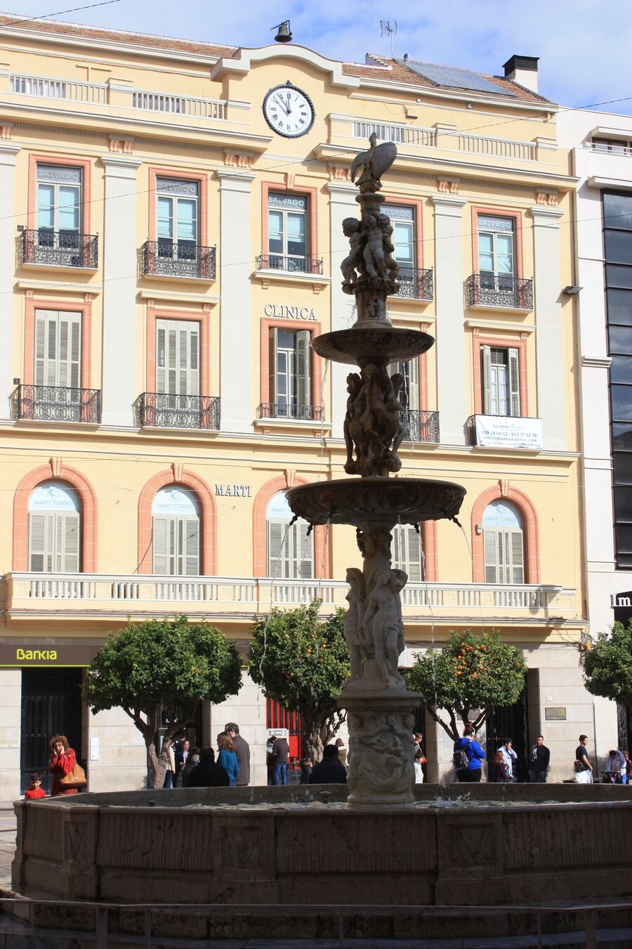 Plaza de la Constitución de Málaga con su fuente