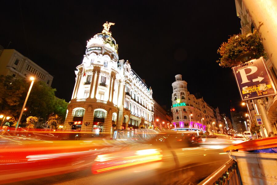 Cruce de la calle de Alcalá con la Gran Vía de Madrid